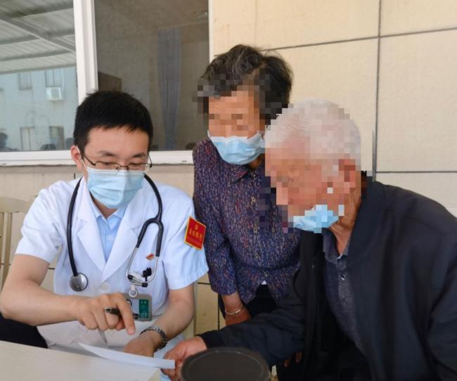 小伙玩手机到凌晨确诊心梗