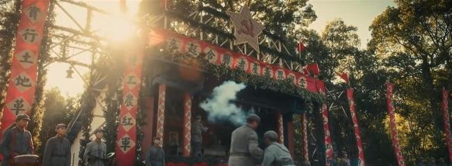 观《伟大的长征》前两集有感 于和伟的不点烟艺术