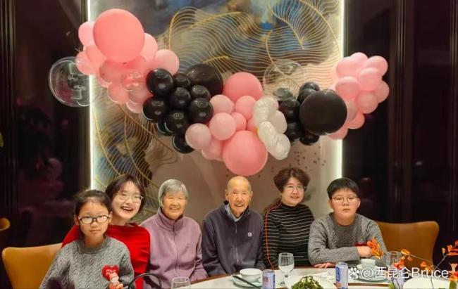 官方回应男子婚宴和百日宴一起办 不构成重婚引发热议