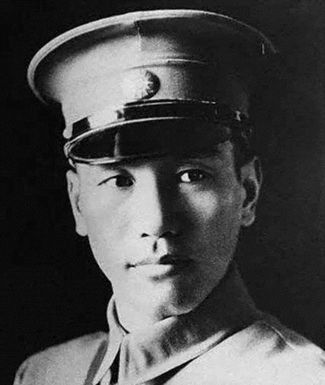 二十二位勇士飞夺泸定桥，多数姓名成谜：他用后半生给出了答案 寻找英雄的四十年