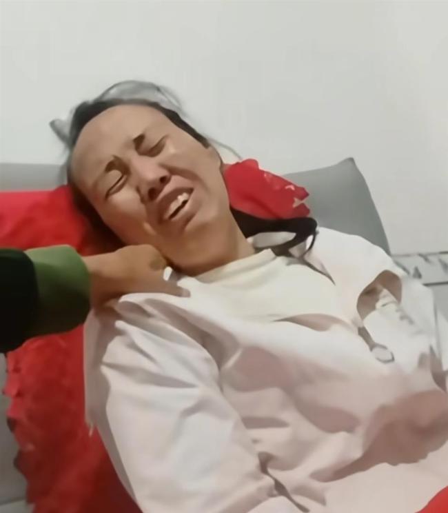 救援队吊车时车辆掉落 司机被砸身亡 意外引发热议