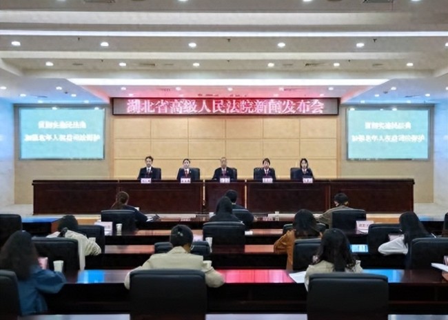 痛心!独生女离世后男友为其母亲养老送终