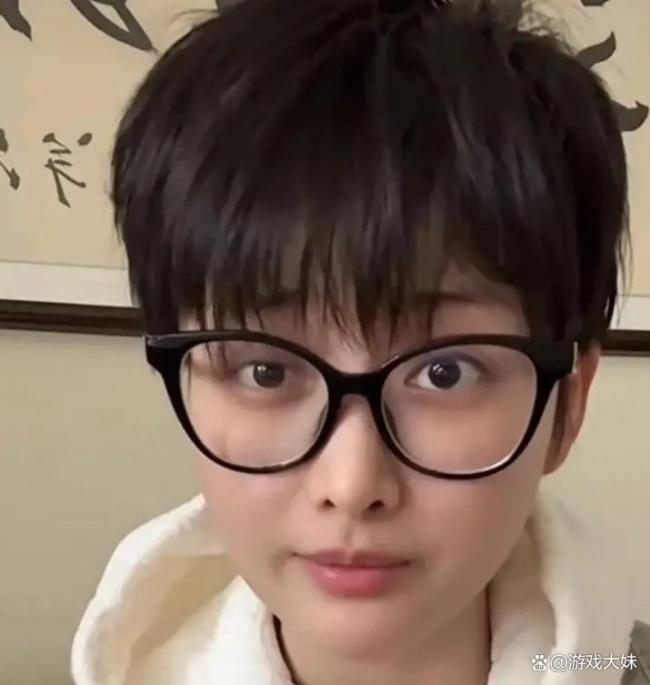 从35楼坠落生还女网红回忆坠楼经历