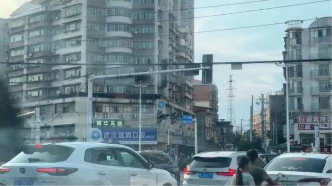 男子身中16刀身亡案进展 二审开庭审理