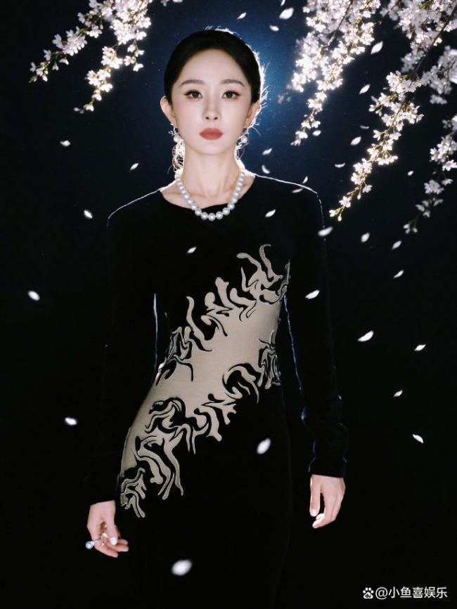 杨幂狂野女王封神！原野之姿尽显魔力