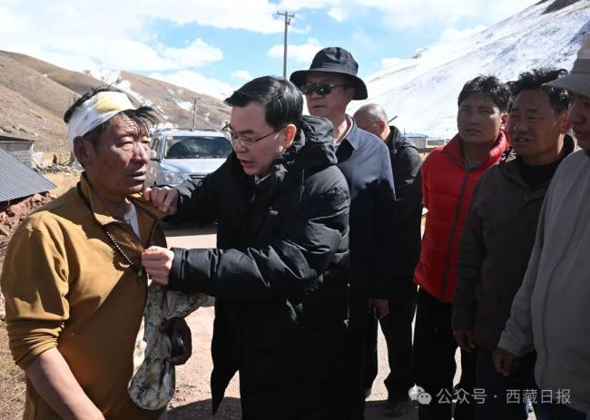 胡昌升：帐篷写上电话、哪个干部负责 确保救援有序进行