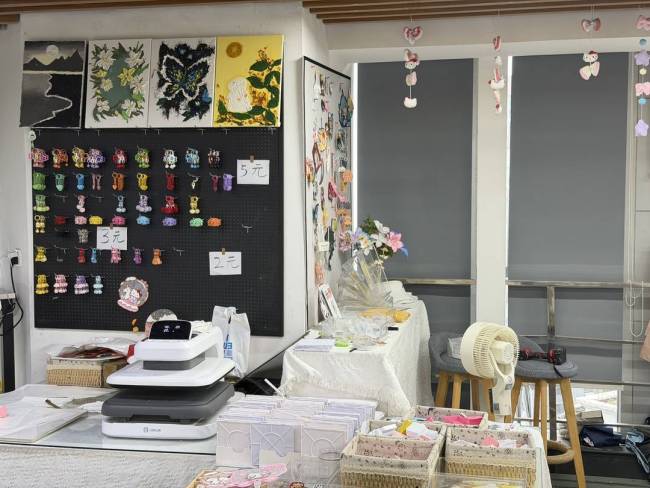 网红拼豆店迎来“大洗牌”了吗 从爆火到亏损的转变