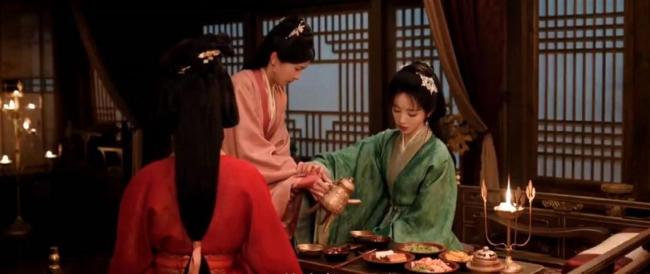 嫁金钗16集所有人都在哭