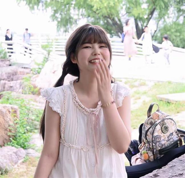 23岁网红夏夏抗癌5年去世 请理解她的痛