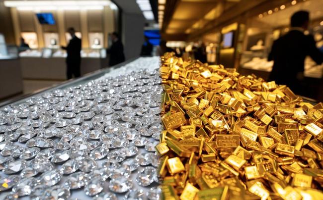 金价暴涨钻石沦为白菜价 黄金成避险顶流