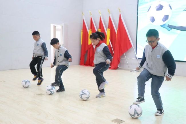 快乐足球，始于蹴鞠——济南高新区劝学里小学“青蓝讲坛”系列活动