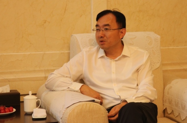 田兵兵周婷会见出席第十四届百名专家淄川行活动的院士嘉宾