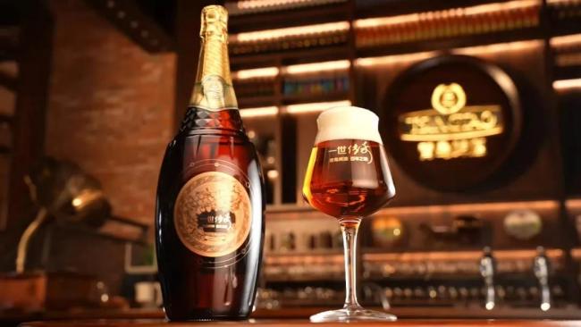 酒中有光阴，经过窖藏的青岛啤酒百年臻酿“一世传奇”
