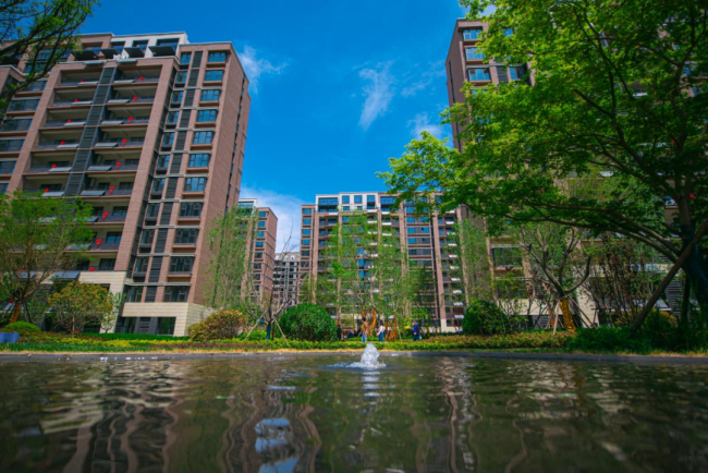 青岛绿地国科健康科技小镇喜迎首批业主归家