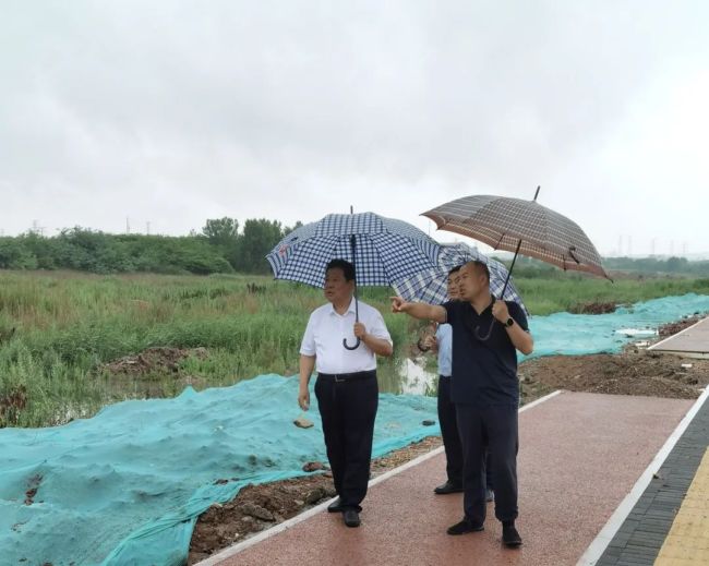 上合示范区党工委委员汤德华对近期防洪排涝工作进行安排部署