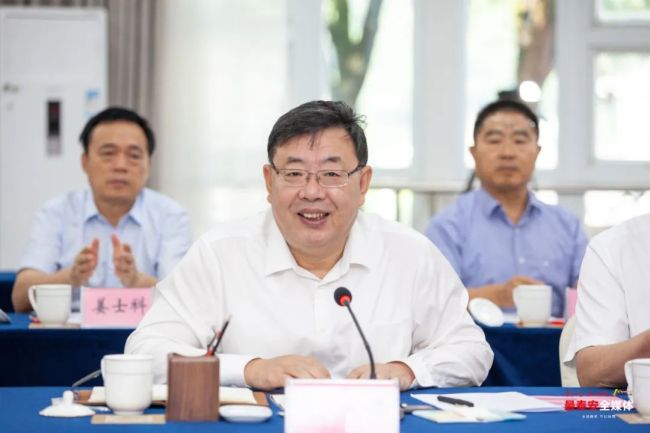泰安市委书记杨洪涛率团到重庆巫溪县考察对接东西部协作工作