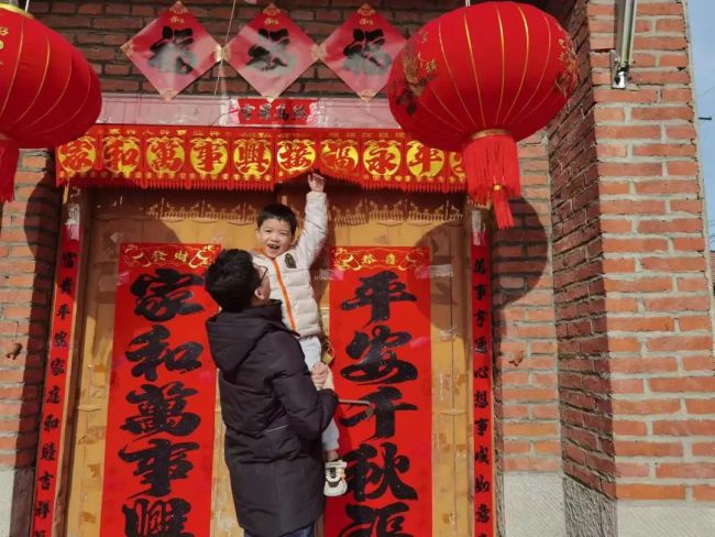 私立济南齐鲁学校一年二班学生寻访非遗文化——日照莒县“过门笺”_山东站_中华网