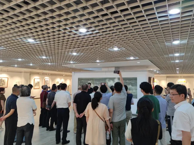 锦伦文化助力艺术青岛建设！“醉美青岛 精彩崂山“艺术品展在青开幕