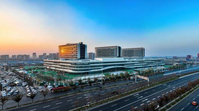 中建八局一公司国企开放日暨第三届媒企论坛走进山大二院-中华网山东