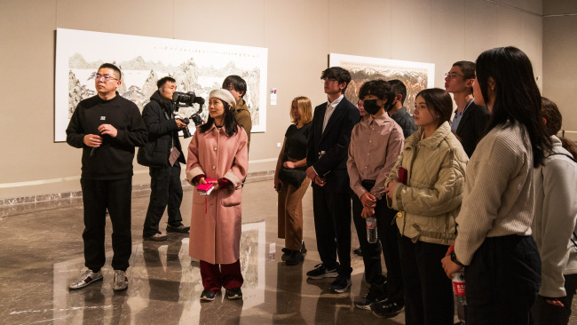 美国青少年走进济南市美术馆（济南画院），开启了一场中华传统文化艺术之旅