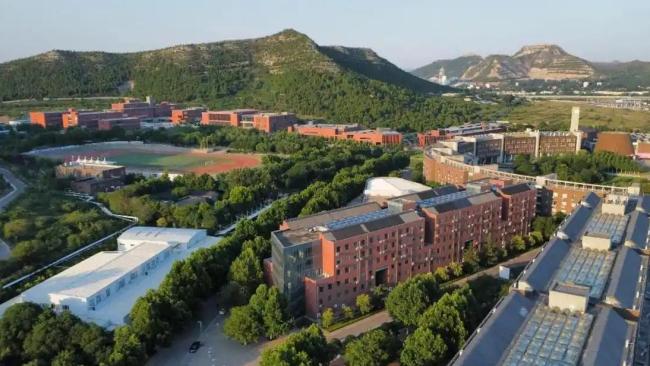 揭秘山东工艺美术学院新专业“艺术+科技”如何引领未来教育?