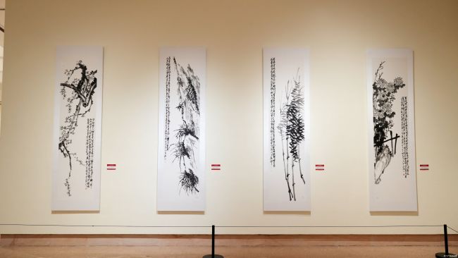 “花开盛世——孙成刚大写意花鸟画全国巡展（西安站）”昨日在陕西省美术博物馆开幕