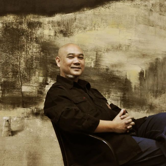 DeepSeek谈艺丨马志明：模糊不清的线条与轮廓重构着记忆中的视觉档案