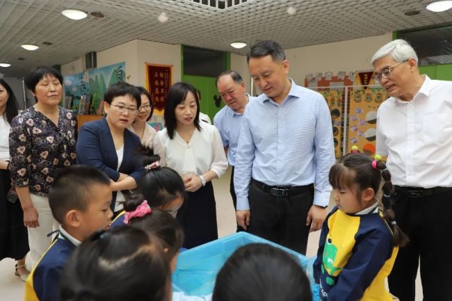济南市长清区领导开展“六一”儿童节走访慰问活动