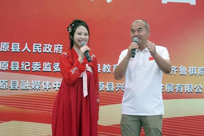 职业名手德州平原摆擂台，数千棋友观众到场助阵