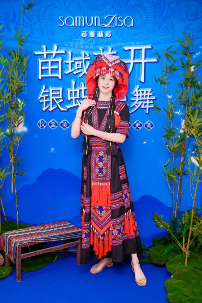 一场场民族风情下午茶在莎蔓莉莎全国各门店燃爆……
