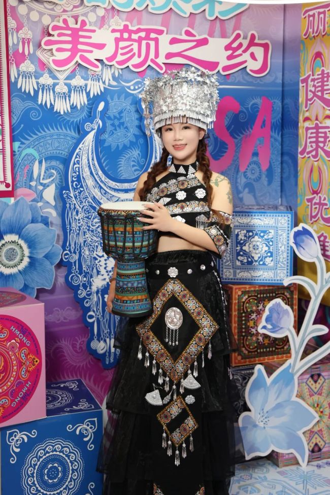 一场场民族风情下午茶在莎蔓莉莎全国各门店燃爆……