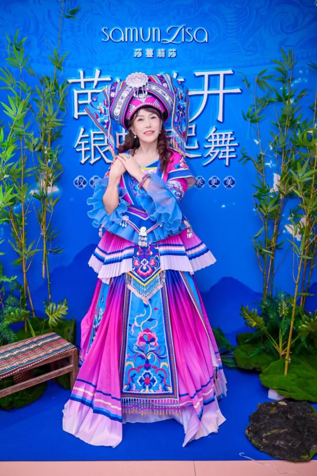 一场场民族风情下午茶在莎蔓莉莎全国各门店燃爆……