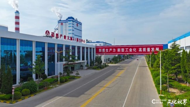 华泰集团荣登“2025中国企业500强”榜单，位列第300名