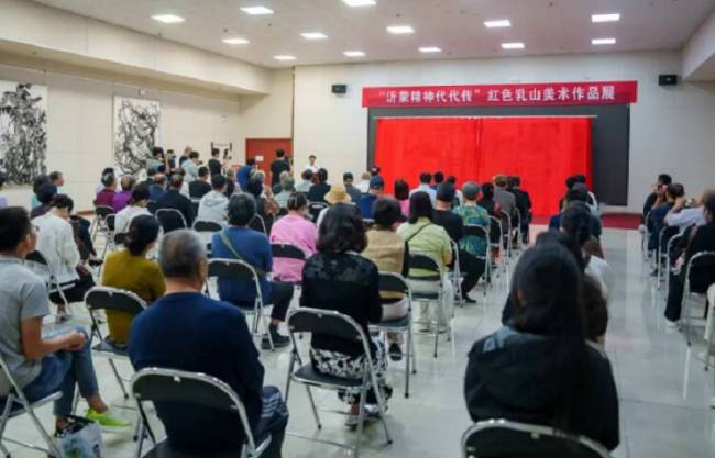 “沂蒙精神代代传”红色乳山作品展暨乳娘主题作品捐赠仪式在威海乳山市美术馆举办