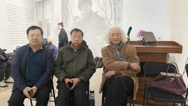 “时序有光——郑光旭油画作品展” 昨日在北京开幕