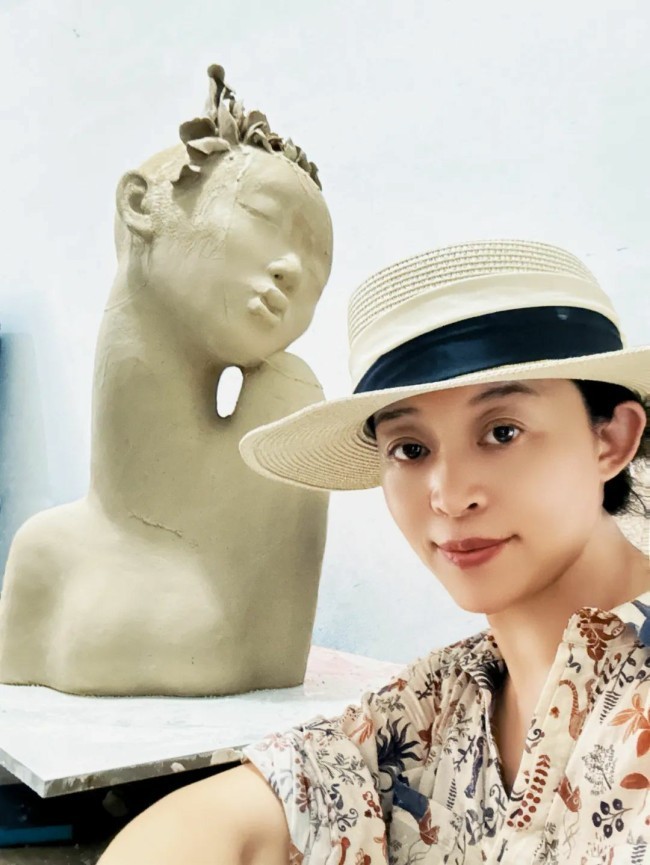 蔡梅之·展现都市生活压力下女性的柔美和坚韧丨中国当代陶瓷名家邀请展暨首届中国·宋庄陶瓷协会作品展