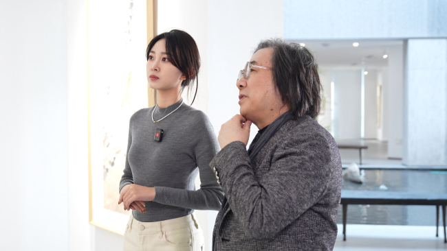 笔墨逐光，跨界寻新——张望的艺术创作之路