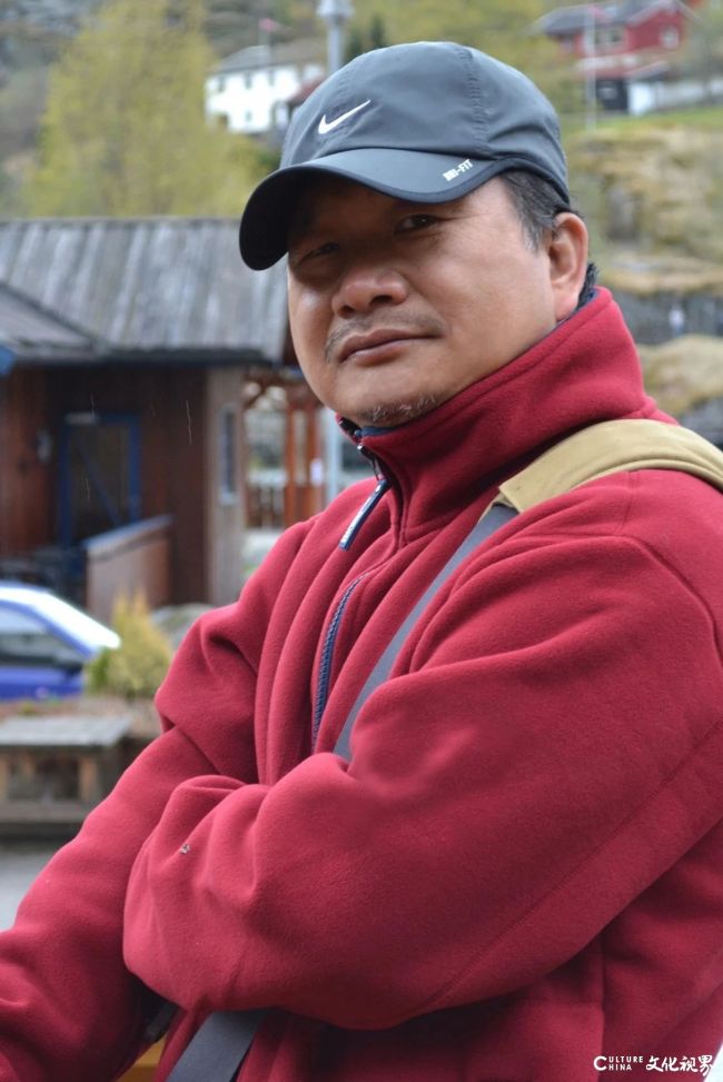 巫卫东·张掖马蹄寺写生丨遇僧、抬车、赠笔，皆是趣