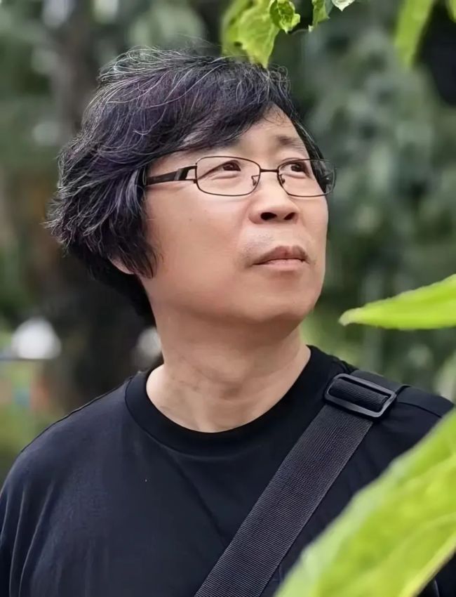 陈东山丨将笔触探入人物的内心世界，观照生活中的一点一滴