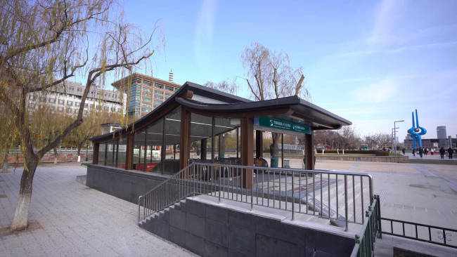 济南泉城广场至趵突泉人行过街通道正式开放通行