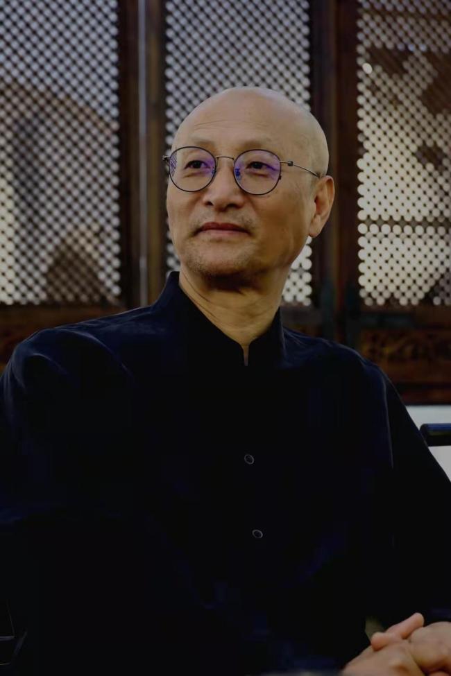 曾成钢：塑者与被塑者的双向赋形