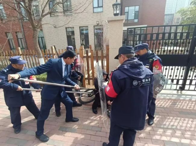 银丰物业以“安全守护 微笑服务 3.0——‘13843’安全管理体系”筑牢园区安全防线