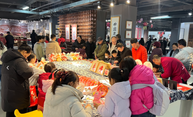 济南潘鲁生民艺馆昨日举行元宵节民间文艺惠民活动