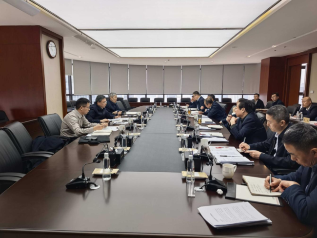 山东省交通运输厅党组成员、副厅长廉波一行昨日到山东铁投集团调研