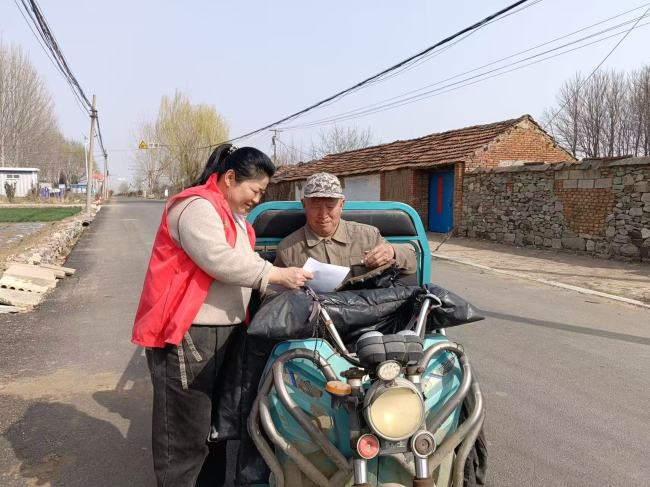 青岛莱西市日庄镇瓦庄新村新时代文明实践站开展文明祭祀宣传活动