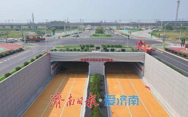 济南跨黄隧道与大桥的立体对话