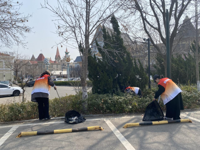 守护滨海美景,“志愿红”在行动——烟台莱山区文旅局开展基层志愿服务进景区活动