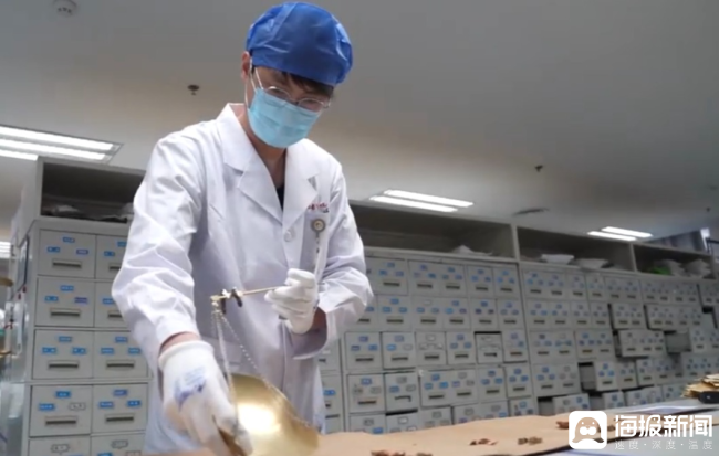 年轻人爱上“养生局”——代茶饮打上“中药”名头一天卖出上千万帖,医生提醒要到正规医院辨证诊疗再下手