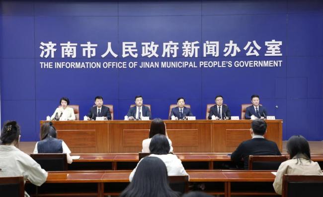 济南中央商务区“山泉湖河城”五大超高层已全部封顶