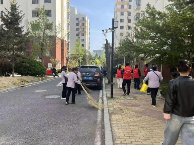 青岛莱西市水集街道北京路社区：社区与物业联合开展环境整治 宜居环境赢得居民普遍好评